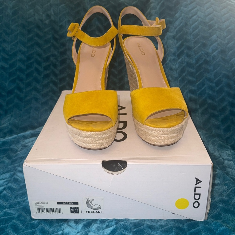 Aldo Ybelani Mustard Yellow Wedge Sandals - 8